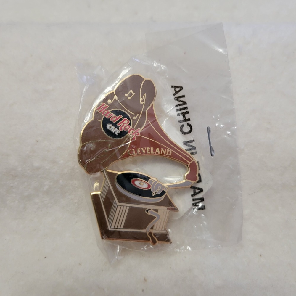 Hard Rock Cafe Cleveland Ohio Gramophone Victrola Record Player 1999 Pin HRC